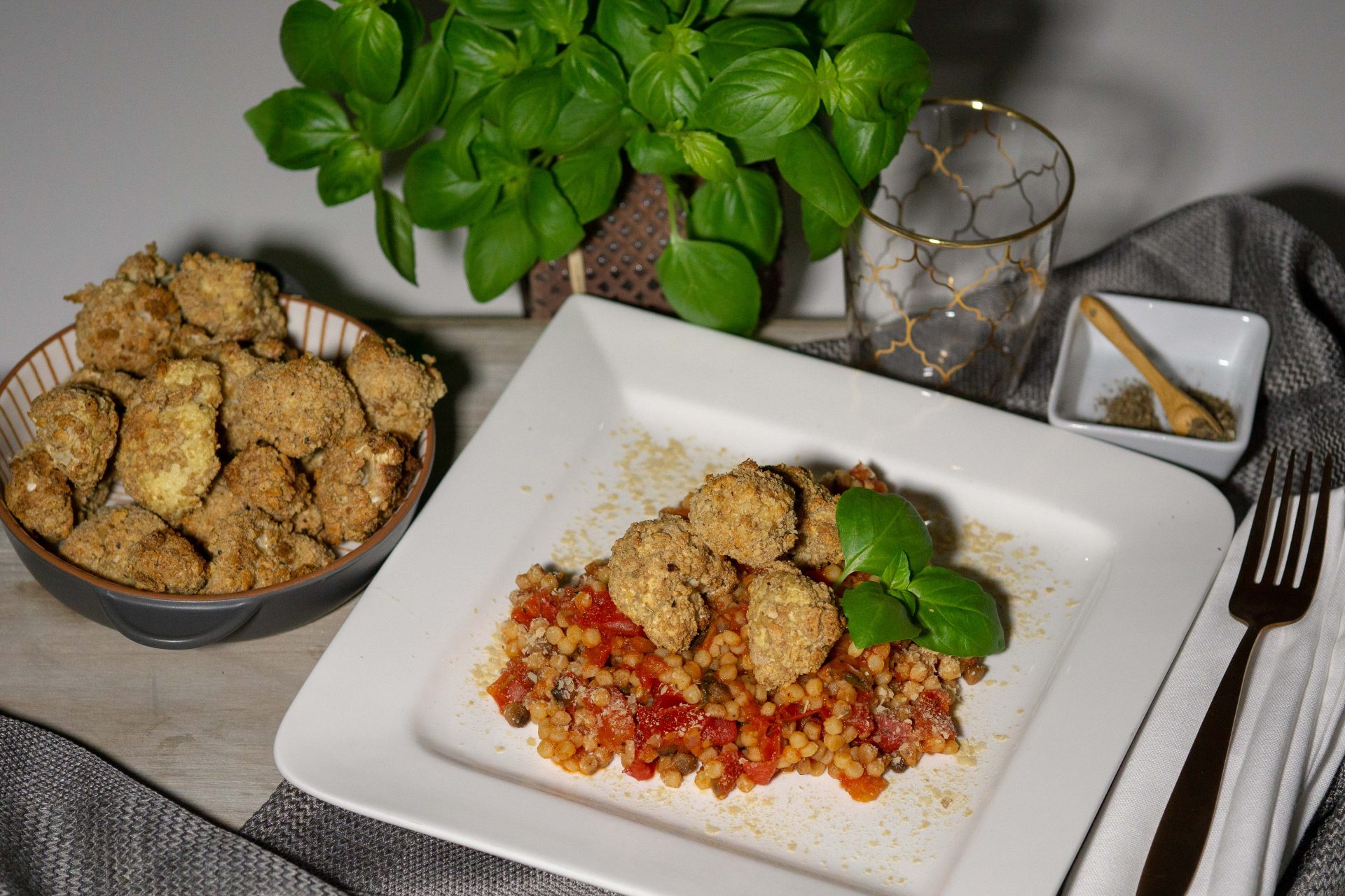 Pasta Marinara mit gebackenen Karfiolröschen