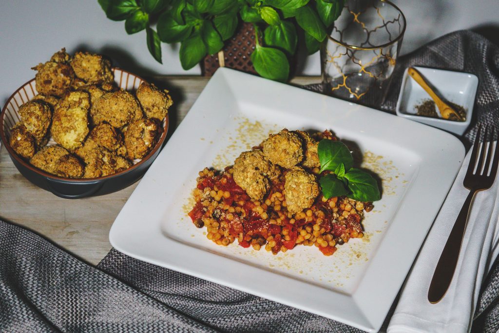 Pasta Marinara mit gebackenen Karfiolröschen